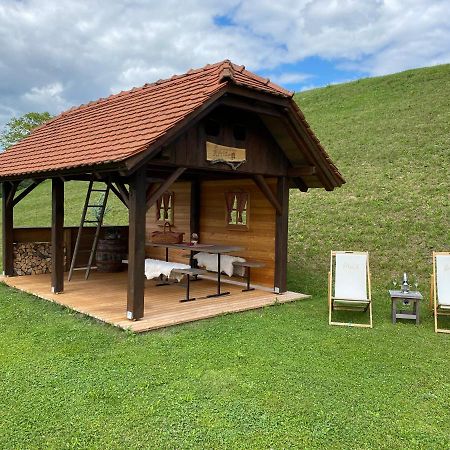 Wooden Hut At Tourist Farm Artisek Villa Store Exterior photo